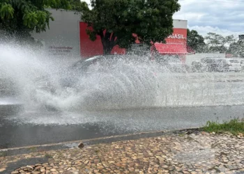 tempestades, precipitações fortes, precipitações intensas