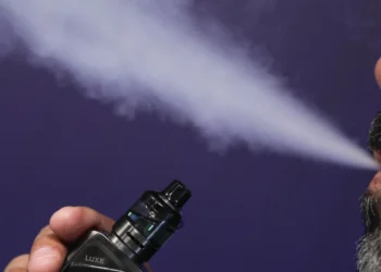 vape, dispositivos eletrônicos para fumar, e-cigarette