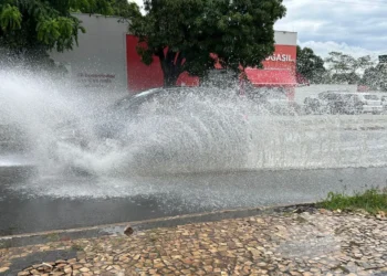 tempestades, precipitações intensas