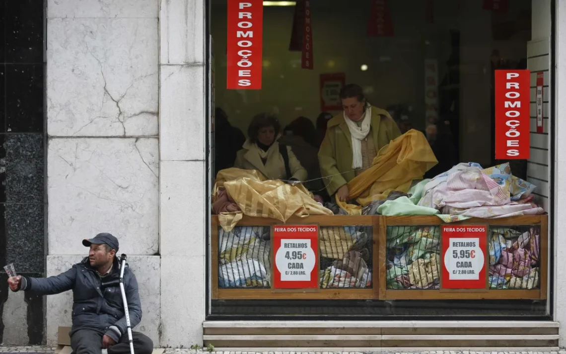 Centro de Atendimento ao Povo em Condição de Rua, Centro de Apoio a Indivíduos em Situação de Rua