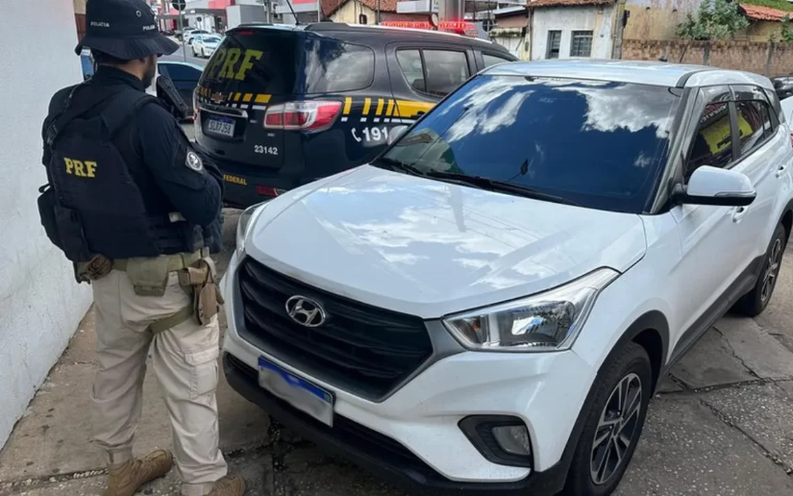 automóvel roubado, carro roubado, veículo furtado