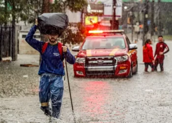 precipitação, tempestades, pluviais;