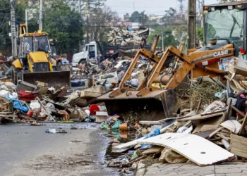 restauração, reparo, reconstrução;