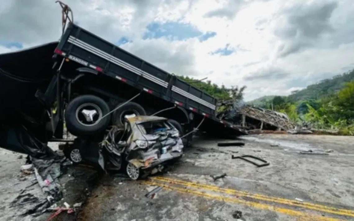 colisão, incidente, ocorrência';